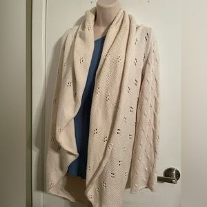 Off white cardigan. Pure brand. 100% cotton. No rips or tears. Size S/M
